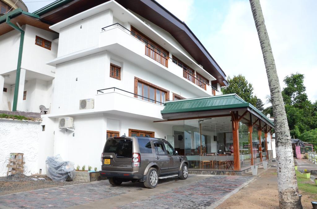 Hotel Heaven Seven Kandy