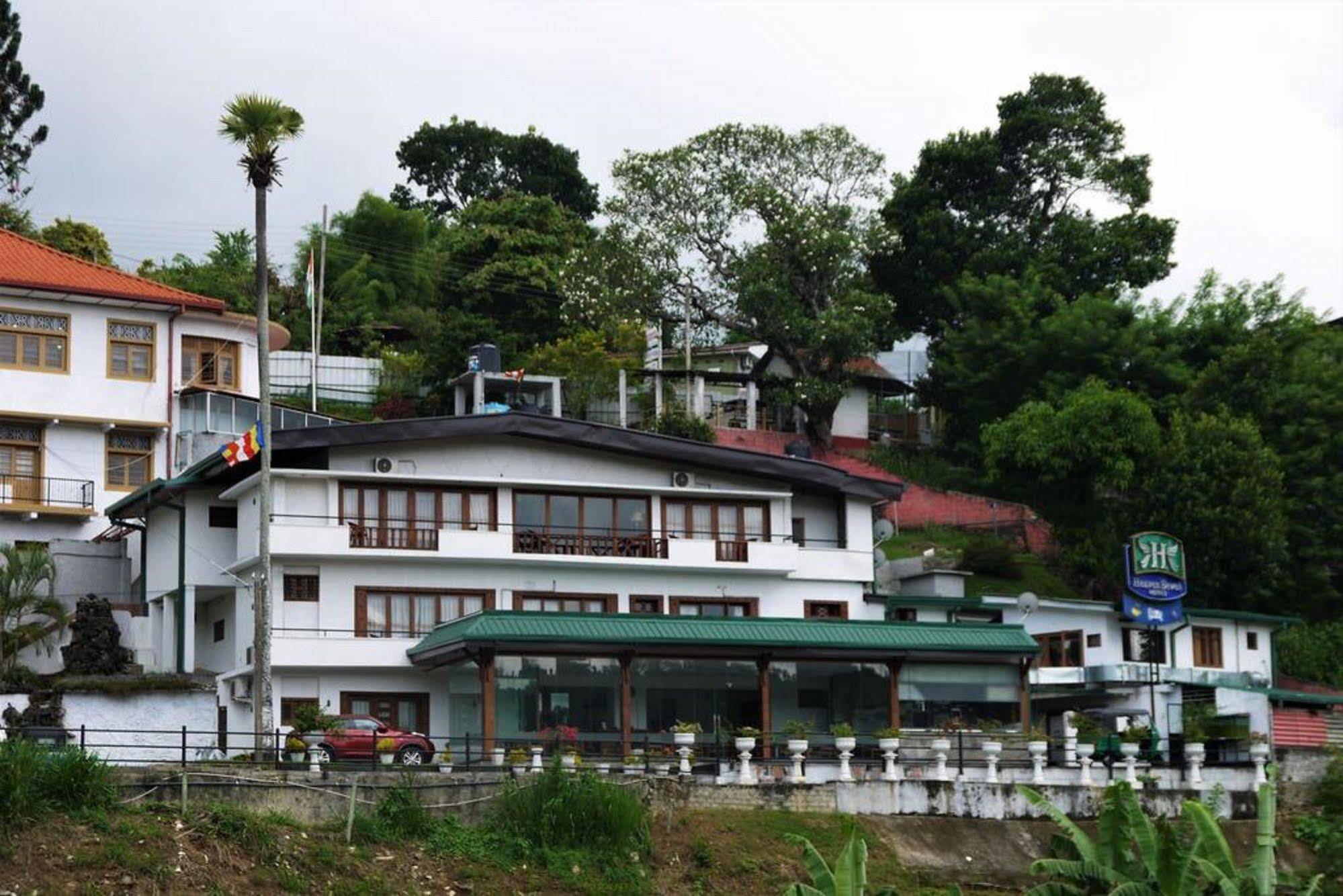 Heaven Seven 4* Kandy