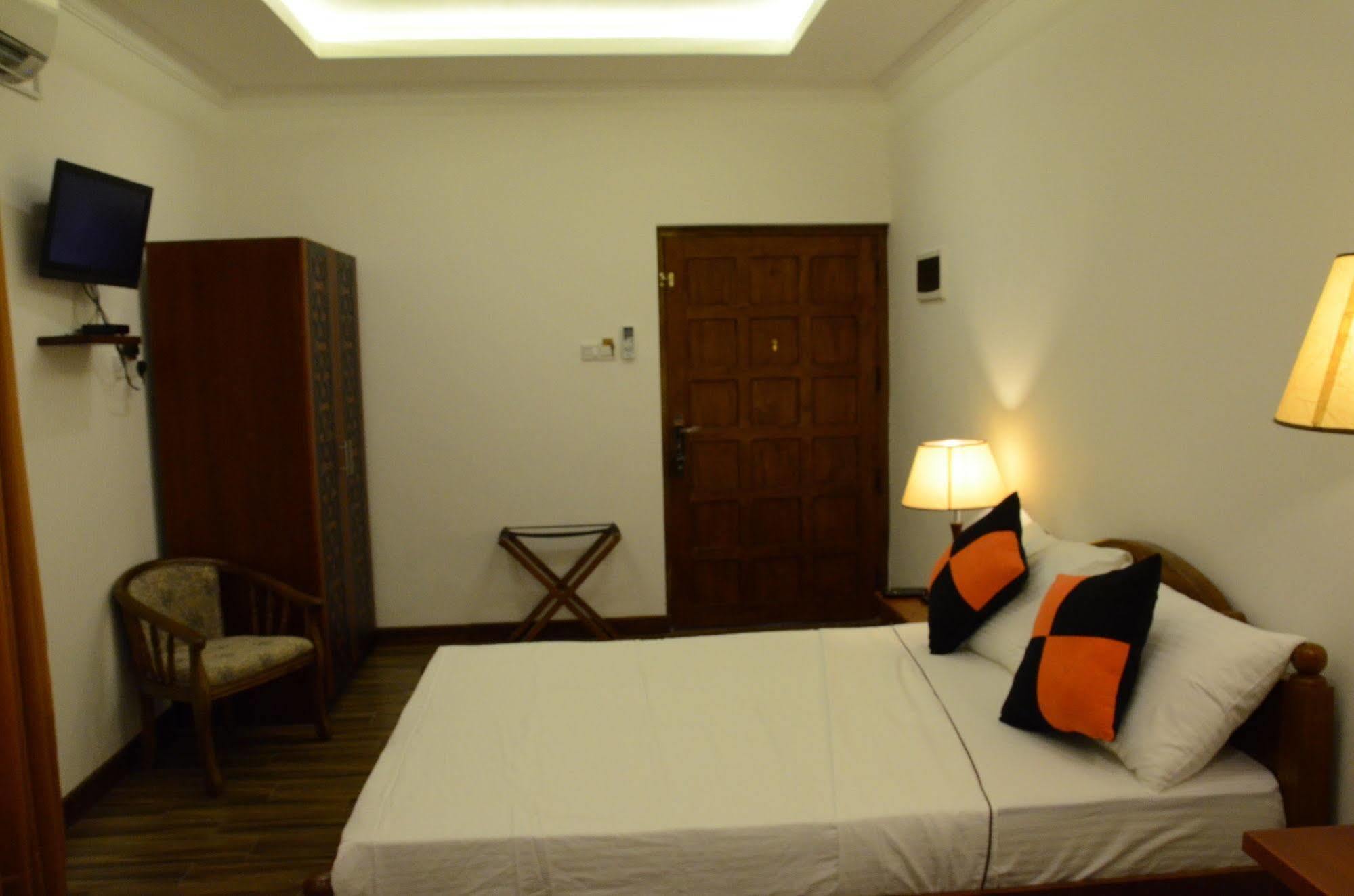 Heaven Seven Hotel 4*